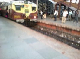 Vasai to Panvel Local Train Time Table Latest Update Train Delay Explain Video on Platform