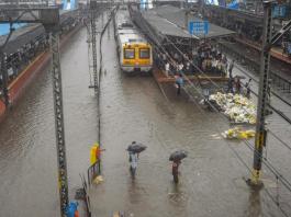 Mumbai Rain : Train Updates
