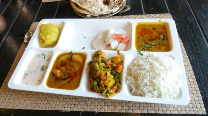 How to order food in train IRCTC eCatering Zomato Swiggy How to order food in train IRCTC eCatering Zomato Swiggy